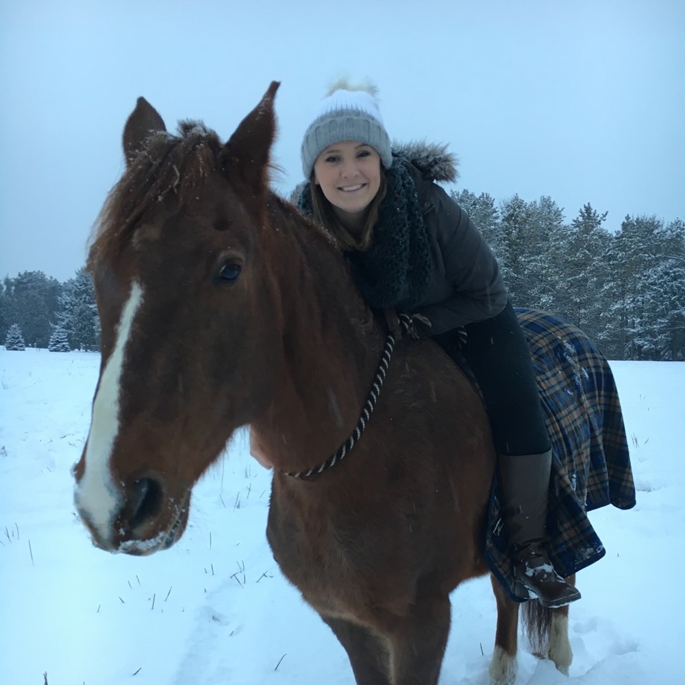 Meet your Posher, Carissa
